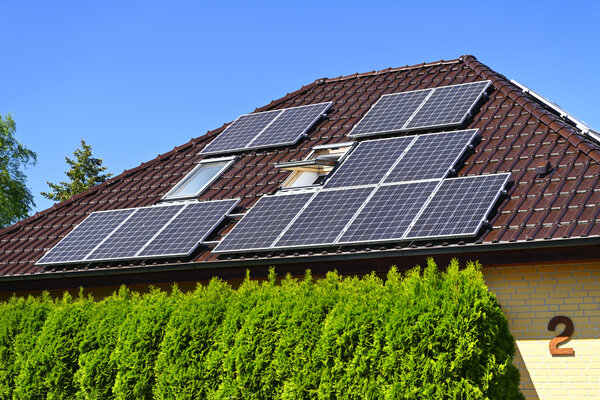 PV-Anlage Bayern: Kosten senken und nachhaltige Energie clever nutzen